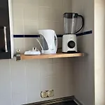 Cozy Private Quiet Easy Transport Great Value * Lisbon