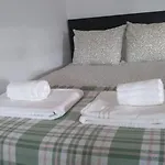Cozy Private Quiet Easy Transport Great Value * Lisbon