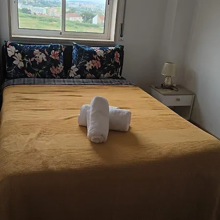 Проживання в сім'ї Singh Leite Room&apartament Лісабон